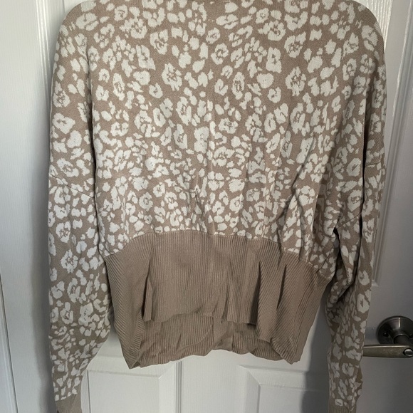 Express Animal Print Cardigan - Picture 3 of 3